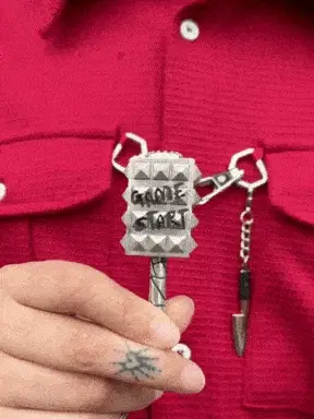 Thumb 4